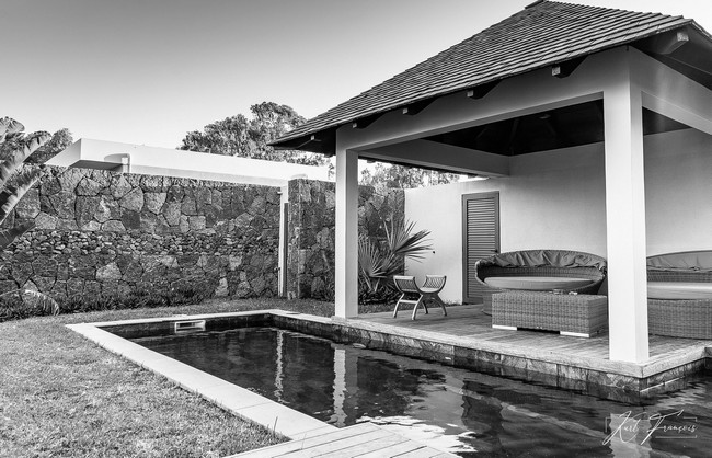 PDS villa Mauritius property HDR perspective photography of Pool and kiosk